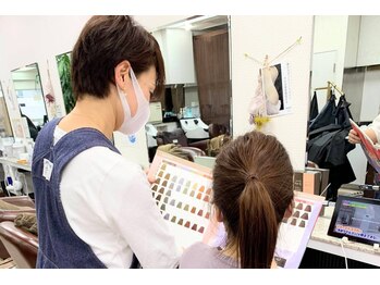 カラカラ(KALA×KALA)の写真/気軽に通える、地域密着の白髪染め専門店