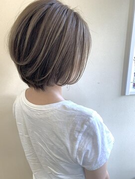 リミットヘアー 大在店(Remit hair) 【Remit hair田辺】ハイライトショート