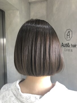 オーストヘアー リュウール(Aust hair Lueur) 大人のミニボブ