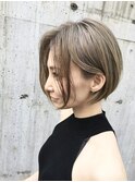 前下がりショートボブ　ゆるカールショコラベージュベビーバング