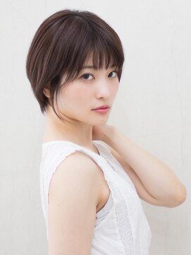 アイニー(ainee) 大人かわいいふんわりショートボブ