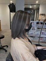 ナンバー(number+)&nbsp;20代30代40代韓国ヘアハイライト透け感カラーくびれミディ