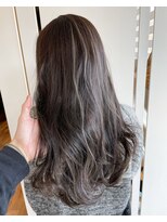 ヘアルーム モア(hair room More) 20代女性　ハイライト