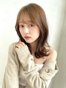 ザックラフィネ(ZACC raffine) くびれ巻き/ミディアムヘア/オリーブベージュ/顔まわりカット