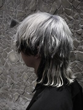 メンズサロン ガウディ 博多店(men's salon Gaudi) メンズロングウルフ×アンブレラカラー×ホワイトシルバー