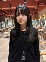 ヘアーアンドメイク ビス(HAIR&MAKE bis) レイヤーカット 顔周り 【KAYO】