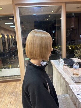 エミーバイモアムー(Emmie byMoremuu) 【あいり】内巻きボブ