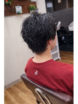 エクセレントムーブ(excellent MOVE)の写真/メンズリピート率驚異の90%超。パーマをメインにハイライトなどの経験多数のスタイリスト在籍！