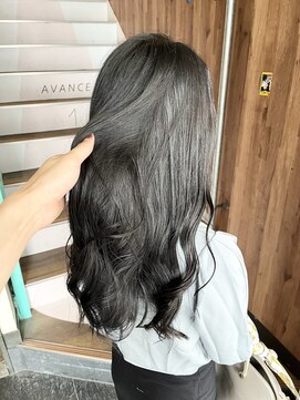 ロア バイ アヴァンス 天王寺店(Lowa by avance.) オリーブグレージュ×透明感