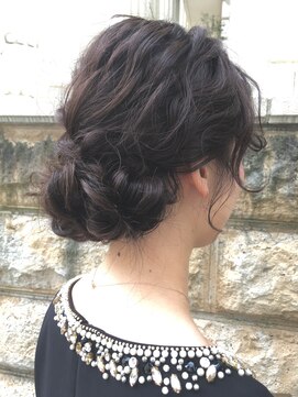 アンバースデー(UNBIRTHDAY) 波ウェーブ/シニヨンアレンジ