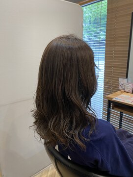 アルター(aL ter) グレージュ