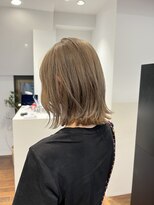 トレス(TRESS)&nbsp;外ハネボブ　レイヤーボブ　ベージュカラー