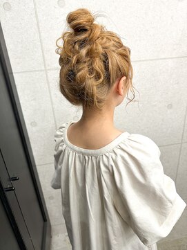 アンリ(Anli) 【Anli☆岩瀬萌】高めお団子 オレンジベージュ ゆるふわ