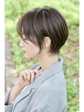 プランツヘアー 大人上品ハイライトショート