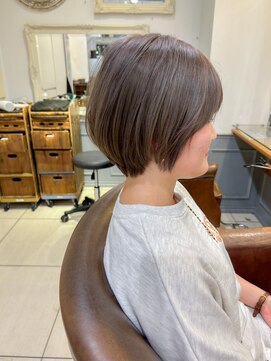 ネオリーブアイム 横浜西口店(Neolive aim) ハイトーンでも大人っぽいショート♪ 【横浜】