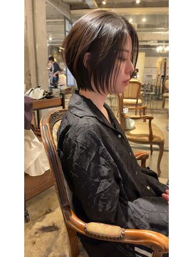 髪質改善と縮毛矯正の専門店 サンティエ(scintiller) 大人綺麗な小顔襟足スッキリショートボブ　30代40代50代