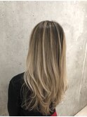 ホワイトブロンドのバレイヤージュカラー欲しい