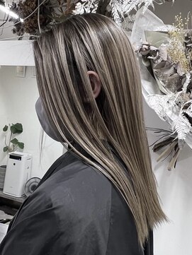 エスアイ(S.i) シルキーベージュ［五条駅/京都駅/七条駅/四条駅/烏丸駅］