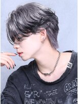 リップス 吉祥寺店 (LIPPS) 横顔決まるホワイトシルバーアッシュエンドカラーセンターパート
