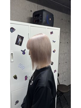 シアン(CYAN) white beige