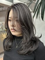 レブ 四条烏丸(Reb,)&nbsp;グレージュハイライト白髪ぼかしレイヤーカット