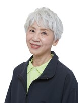 えがお美容室 大人可愛く白髪を楽しむ!大人のアクティブショートヘア