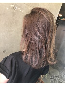 キー(key) アッシュベージュ