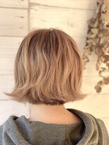 シェリッシュ ノース(Sheriche North)&nbsp;ボブ×白髪ぼかしミルクティー【ブリーチ2回】