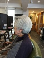 美容室 エス 加賀野店(es) 上品シルバーヘア