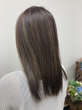 ララ(LALA) ノンジアミンセージ葉カラーで、太めハイライトカラー hk