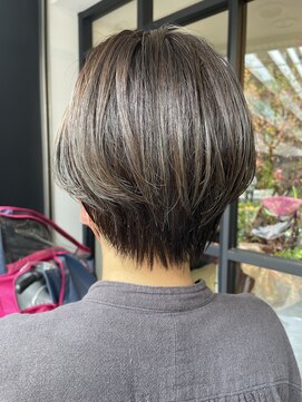 アイフィール アヴェダ 瑞江店(i feel AVEDA) グレーショート