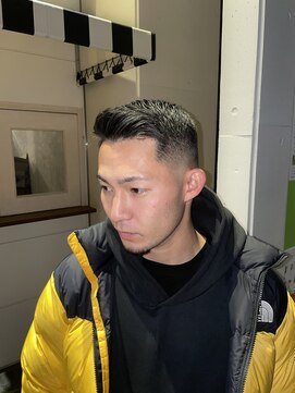 メリケンバーバーショップ フクオカ(MERICAN BARBERSHOP FUK) ビジネスかき上げフェード