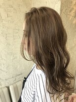 ペネロープ(Penelope)&nbsp;セミロングレイヤー/ベージュ系/イルミナカラー　担当　夕島