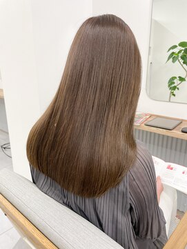 イラ(Era) ナチュラルハイライト/オリーブベージュ