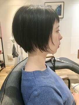 チル(CHILL) 【Meg】大人可愛い×前下がり×ひし形小顔ショート1