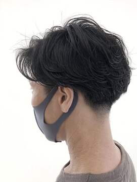 ヘッズ 本八幡店(HEADS) MEN'S HAIR  センターパート　ツイストスパイラル　コンマヘア