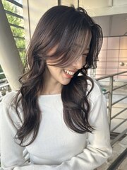 ヨシンモリかきあげ前髪アッシュカラー艶髪スタイル韓国