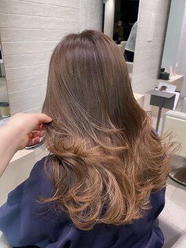 ステア ケース(stair case) 【NATASHA】ロング中盛りレイヤー