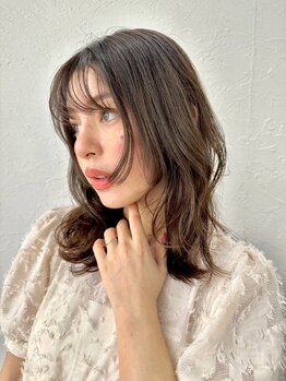 リリー(lily)の写真/【豊中駅1分☆】顔周り＋前髪カットで小顔魅せ♪トレンド×個性を活かしてあなただけのスタイルをご提案◎