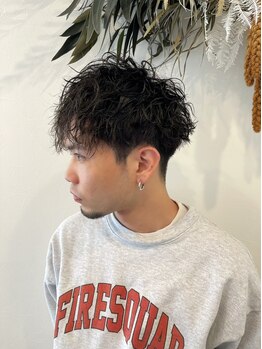 イーナ(iina)の写真/骨格に合わせたカットで、扱いやすく毎日のスタイリングが簡単に◎パーマスタイルもお任せください！