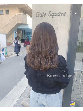 カペリ デ アーテ(Capelli di arte) ブラウンベージュ