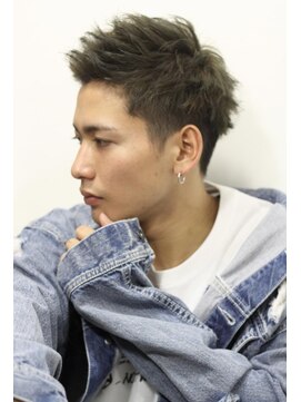 フランクス バーバー ウエストトウキョウ 吉祥寺店(FRANK’S BARBER WEST TOKYO) ツーブロックアップバングスパイキーショート