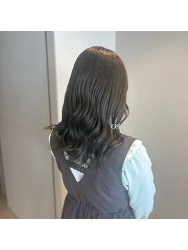 ビジョン 赤坂(vision) 柔らかニュアンスオリーブカラー