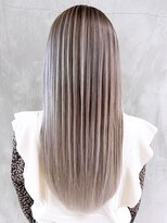 シオン(shion)&nbsp;ホワイトグレージュ美髪韓国ヘア顔周りレイヤーロング_ba328181