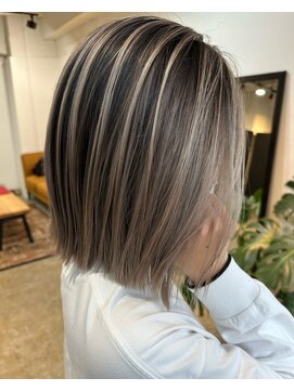 メリー オオサカ(Merly Osaka) contrast beige balayage