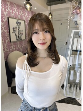 髪屋 紬 顔周りカット    レイヤーカット