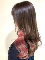 アズール 草加(azule)&nbsp;インナーカラー　ブリーチ　ピンク