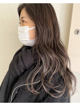 ネオリーブ チロル 横浜西口店(Neolive CiroL.) 透明感が叶う シークレットハイライト 【miku】