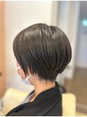 ショートボブ