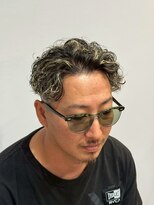 ジェットブラックキューサンロク(JET BLACK 936)&nbsp;宮城リョータ風パーマ/極道パーマ